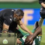 Atacante Bolasie é internado com lesão pancreática após duelo pela Copa do Brasil