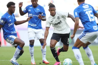Atalanta prepara oferta por Danilo mas valores preocupam o Botafogo