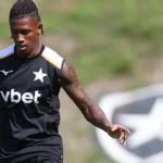 Atalanta realiza oferta por Danilo e Botafogo avalia recusa
