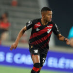 Athletico constrói vantagem decisiva sobre o Vitória na Copa do Brasil