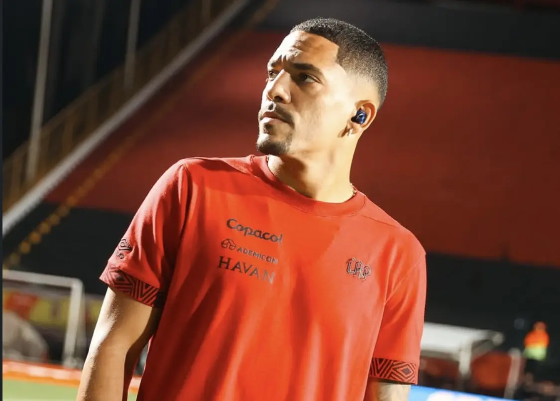 Athletico-pr cai na Copa do Brasil e Gilberto aponta foco total no Brasileirão