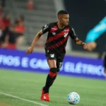 Athletico-pr supera o Vitória na Arena da Baixada e abre vantagem na Copa do Brasil