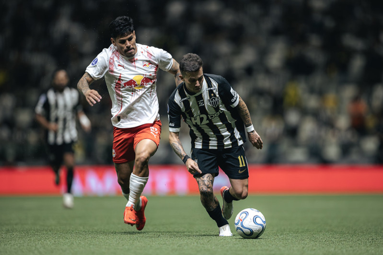 Atlético elimina Bragantino e garante vaga nas quartas da Sul-americana