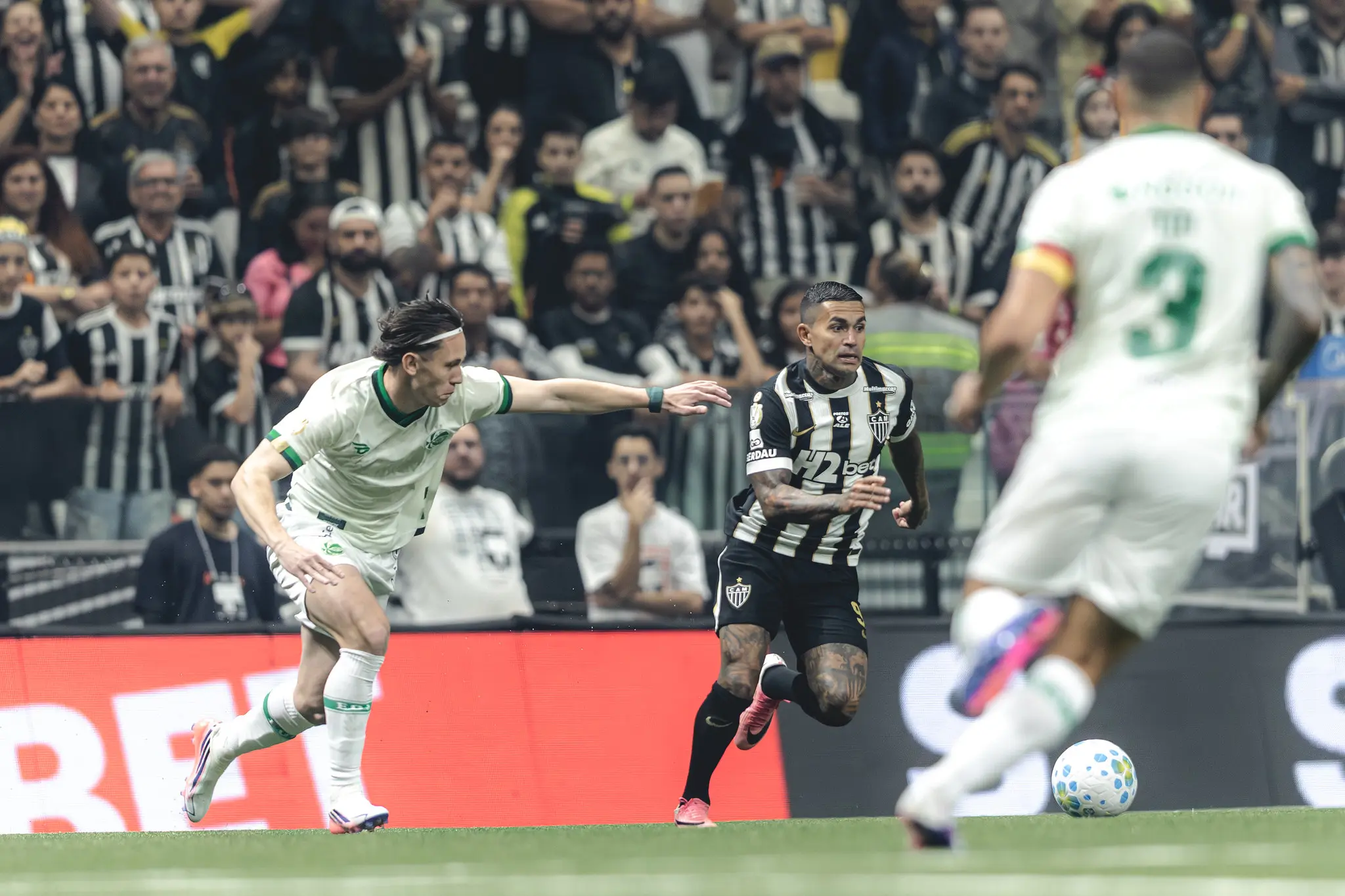 Atlético-mg contesta arbitragem e cobra providências da CBF após empate na Copa do Brasil