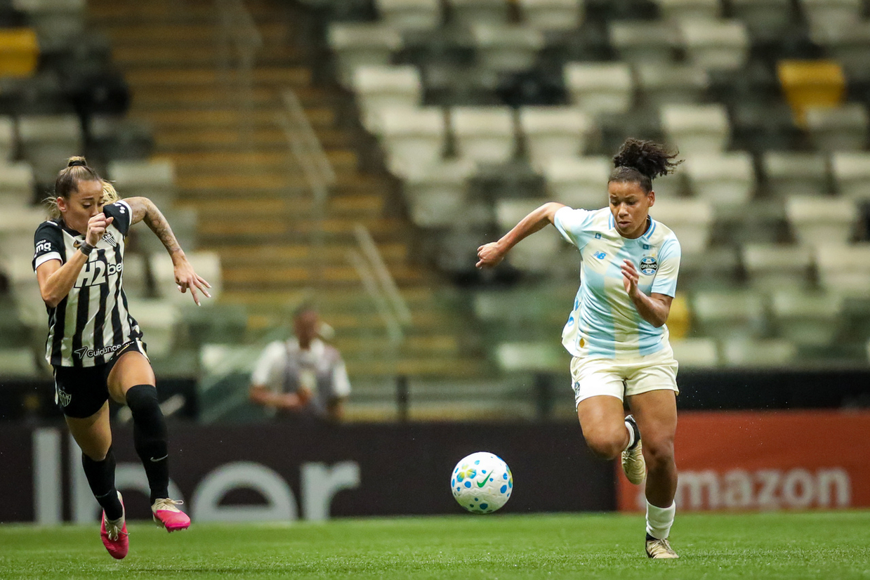 Atlético supera Grêmio na Arena MRV e ganha fôlego no Brasileirão Feminino
