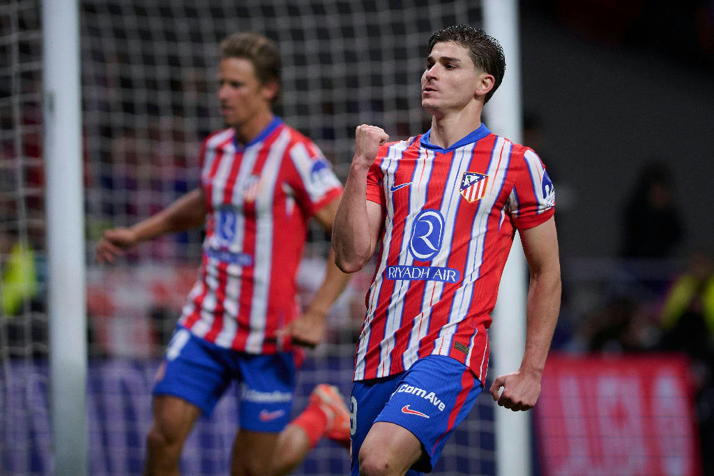 Ausência de Julián Álvarez no Atlético de Madrid intensifica rumores de transferência