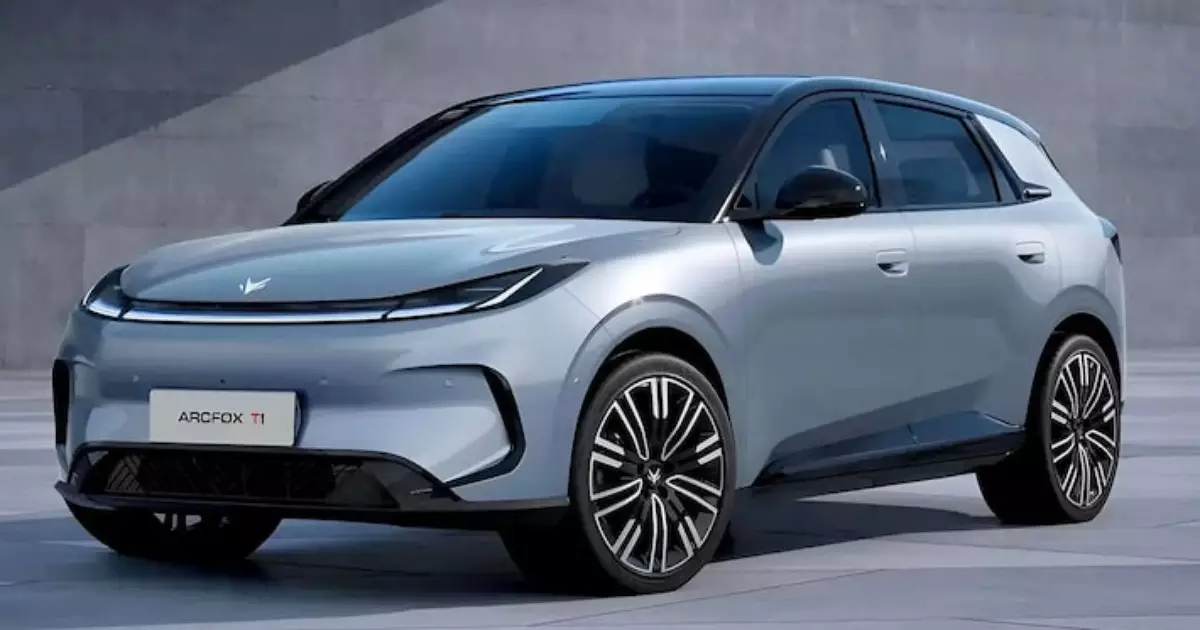 Baic oficializa chegada ao brasil com dois carros elétricos revelados no festival interlagos