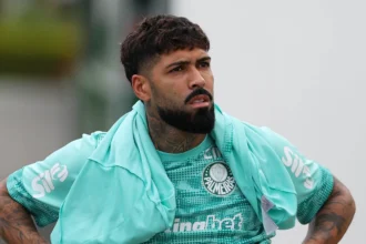 Barboza treina com elenco e vira opção do Palmeiras para enfrentar o Internacional