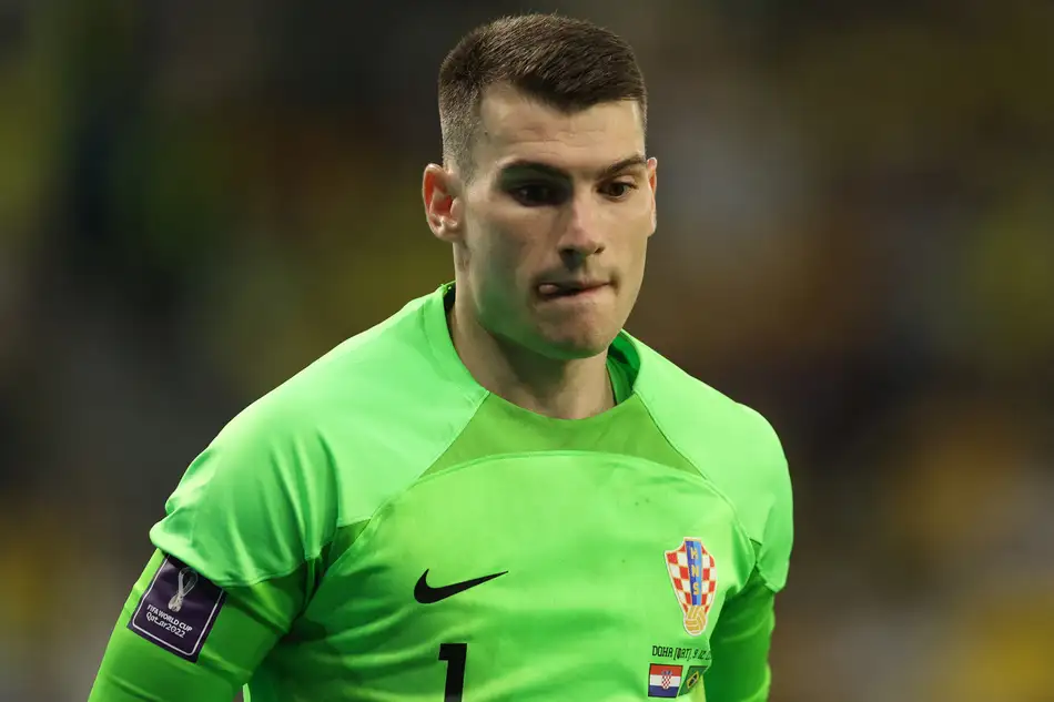 Barcelona encaminha a contratação do goleiro Dominik Livakovic