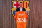 Barcelona oficializa contratação do goleiro Dominik Livakovic até 2030