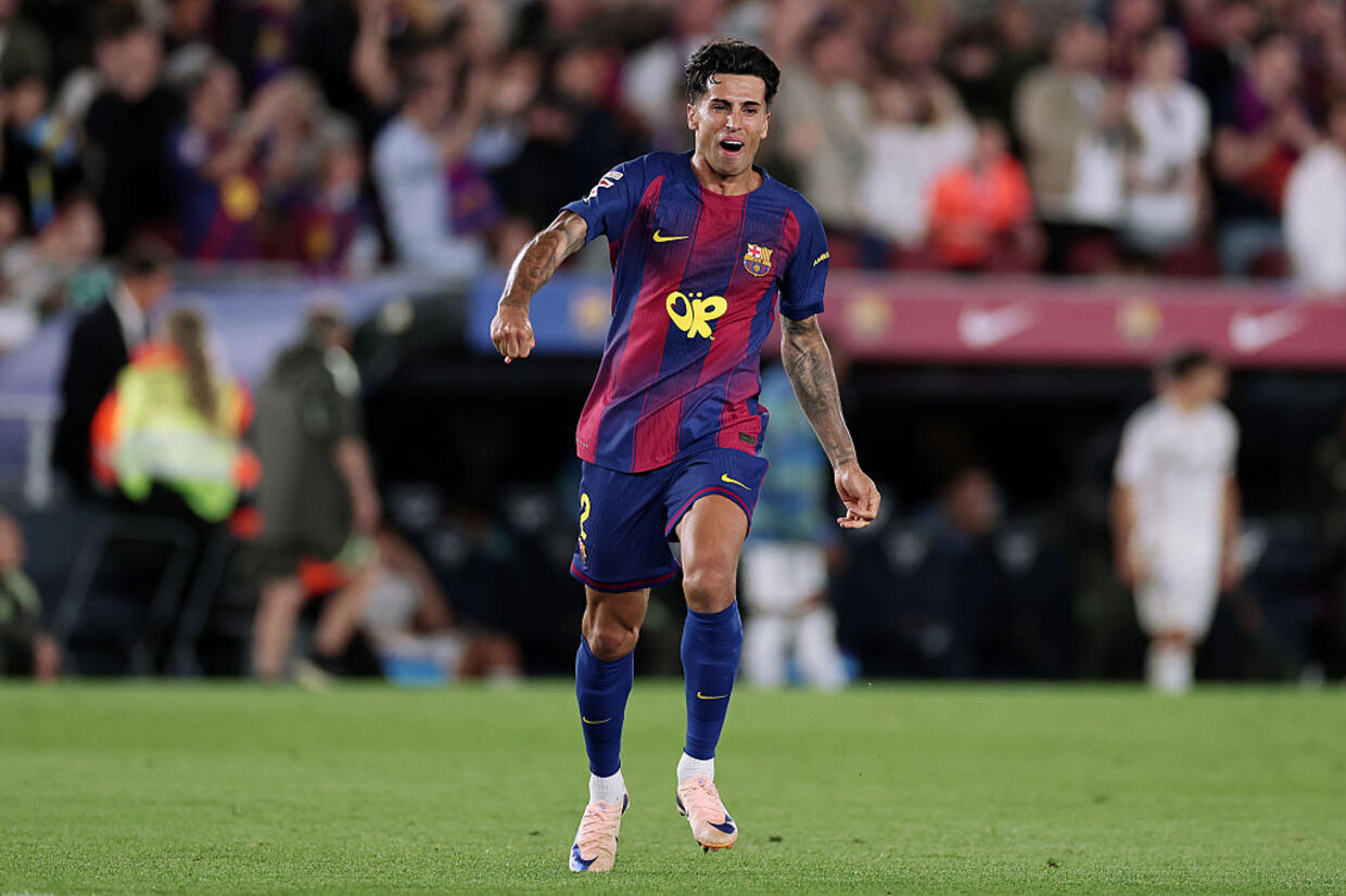 Barcelona oficializa retorno de João Cancelo para reforçar elenco de Hansi Flick