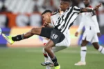 Bellão detalha estratégia tática com Edenílson e projeta retorno de Danilo ao Botafogo
