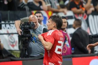 Bernabei celebra classificação do Internacional na Copa do Brasil após duelo na Neo Química Arena