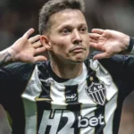Bernard critica postura do Atlético-mg após empate com o Remo