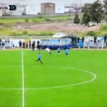 Bola fora de campo causa colisão em rodovia durante partida no Uruguai