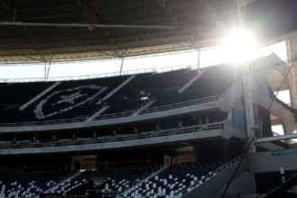 Botafogo altera plano de recuperação judicial e mantém cobrança milionária contra Eagle e Lyon