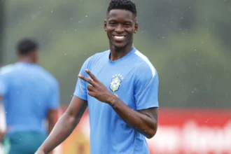 Botafogo articula estratégia para repatriar Luiz Henrique com possível saída de Danilo