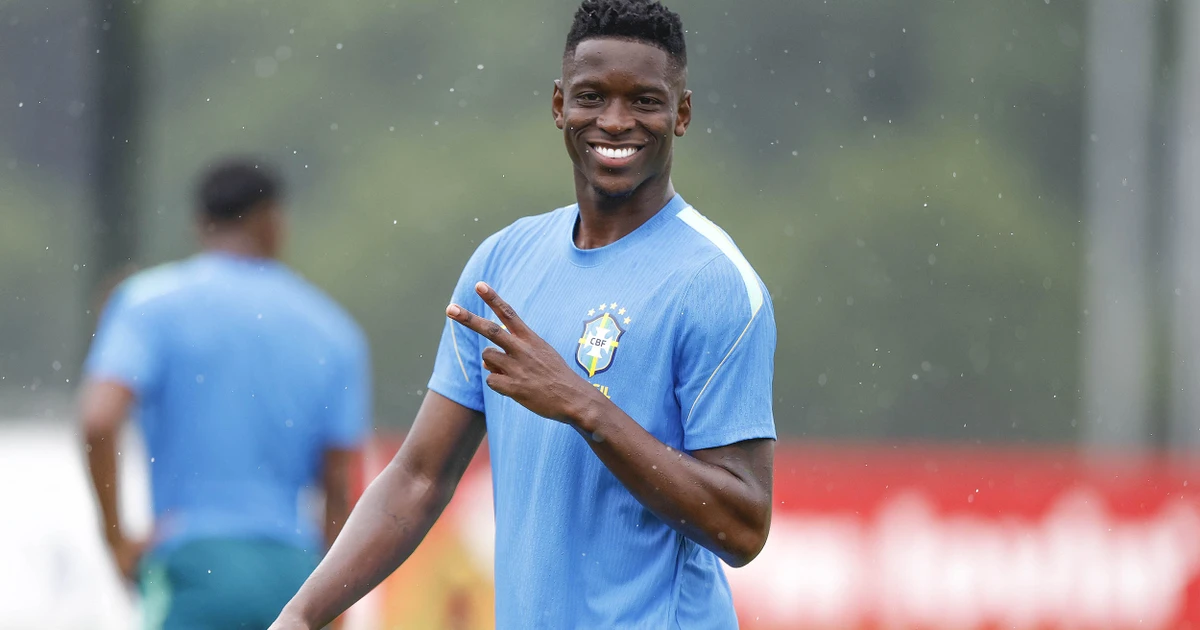Botafogo articula estratégia para repatriar Luiz Henrique com possível saída de Danilo