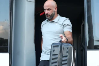 Botafogo avalia demissão de Franclim Carvalho após sequência negativa de resultados