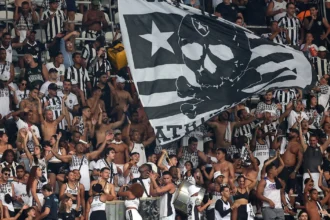 Botafogo busca virada histórica na Sul-americana com apoio da torcida