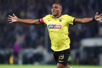 Botafogo descarta negociação pelo atacante Niclas Eliasson do AEK
