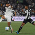 Botafogo e Fluminense empatam em clássico movimentado pelo Campeonato Brasileiro