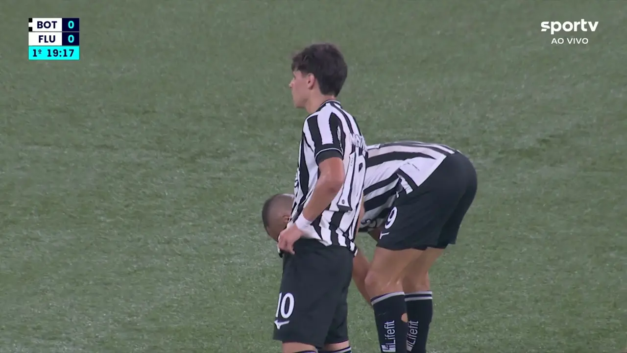 Botafogo e Fluminense empatam em clássico movimentado pelo Campeonato Brasileiro