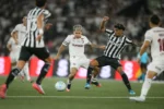 Botafogo e Fluminense se enfrentam pelo Brasileirão no Nilton Santos