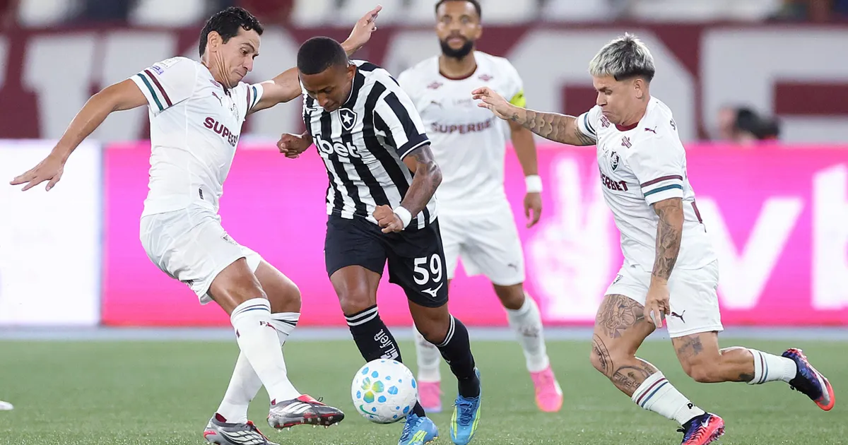 Botafogo empata com Fluminense NO Nilton Santos após gol de ALEX Telles e reação de Ignacio