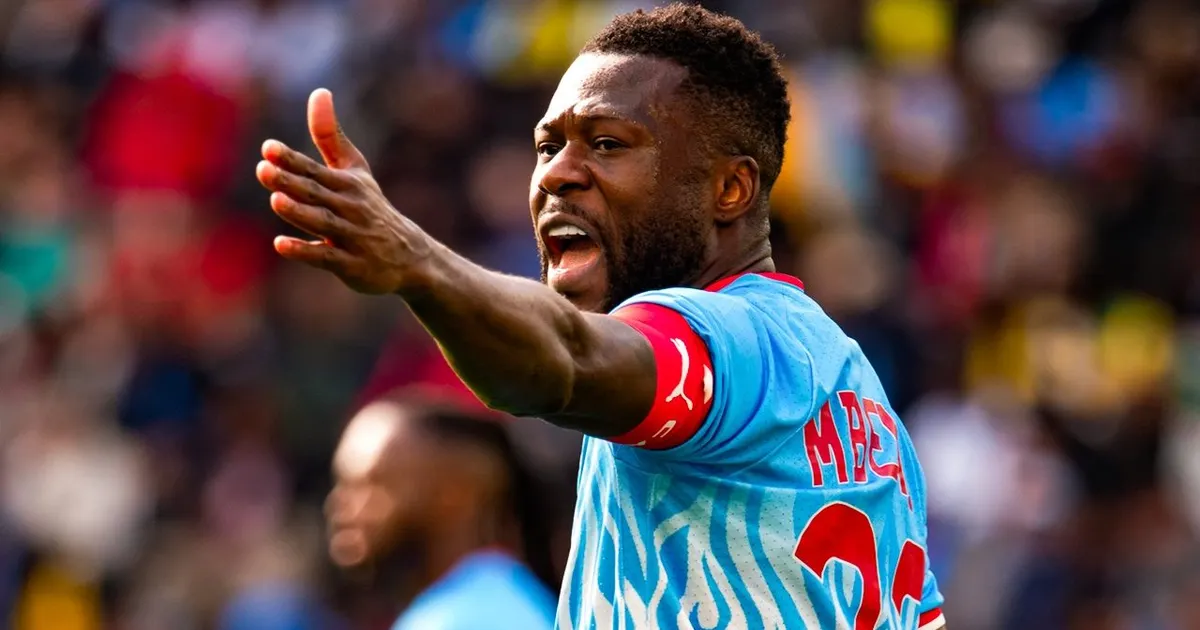 Botafogo enfrenta concorrência internacional para contratar o zagueiro Chancel Mbemba