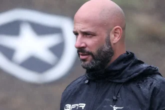 Botafogo enfrenta entrave financeiro para possível rescisão com Franclim Carvalho