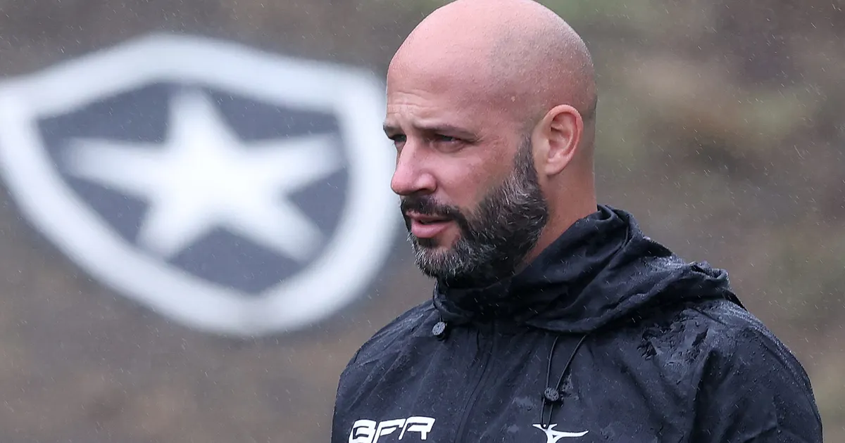 Botafogo enfrenta entrave financeiro para possível rescisão com Franclim Carvalho