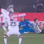 Botafogo enfrenta risco de queda na tabela após revés para o Athletico-pr