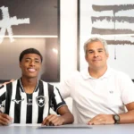 Botafogo garante permanência de Cauã Machado com primeiro contrato profissional
