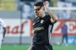 Botafogo intensifica busca por Pedro Bicalho após recusa do Qarabağ