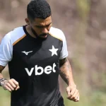 Botafogo mantém cautela e confirma ausência de Allan e Júnior Santos no clássico