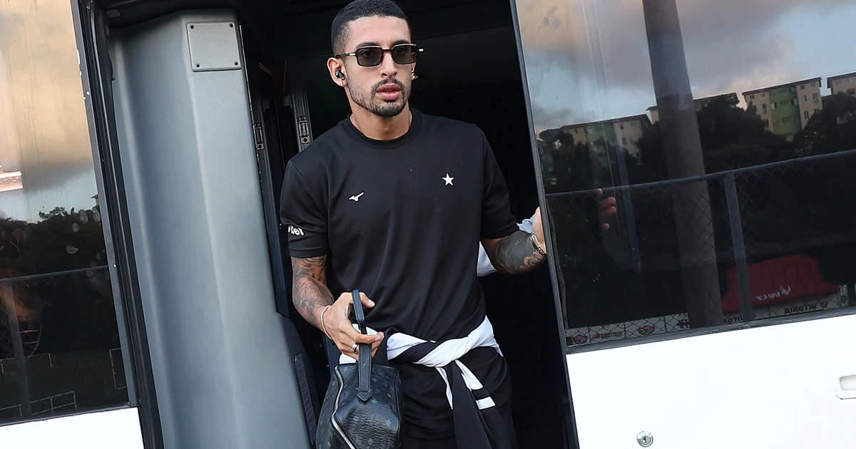 Botafogo mantém cautela em negociações de Santiago Rodríguez com o Columbus Crew