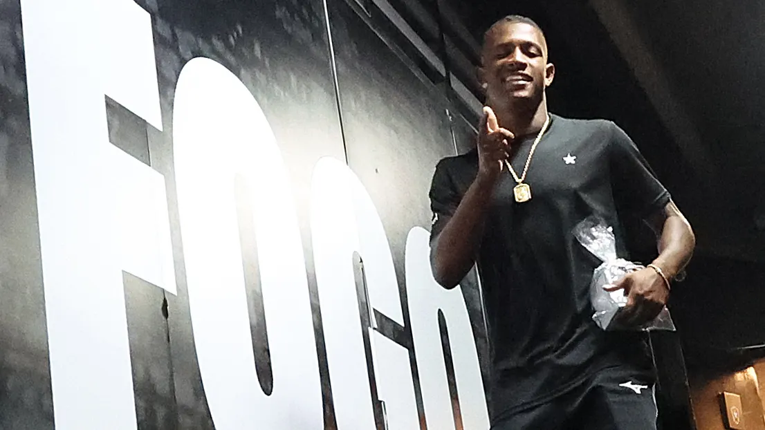 Botafogo mantém Danilo e encerra especulações sobre transferência