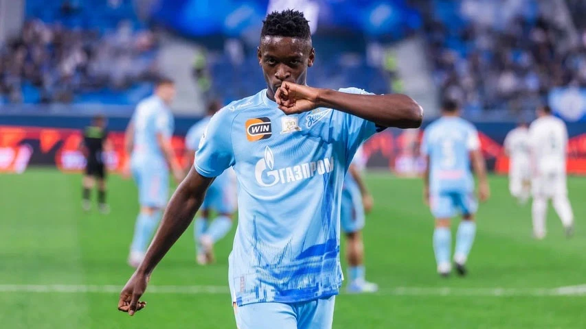 Botafogo mantém otimismo em busca de reforço decisivo para o elenco