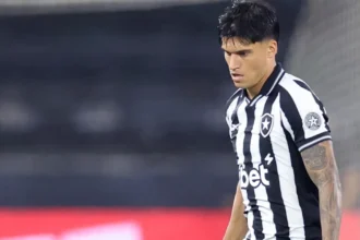Botafogo negocia rescisão contratual de Joaquín Correa para viabilizar saída