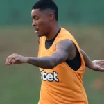 Botafogo oficializa rescisão de contrato com lateral Caio Roque