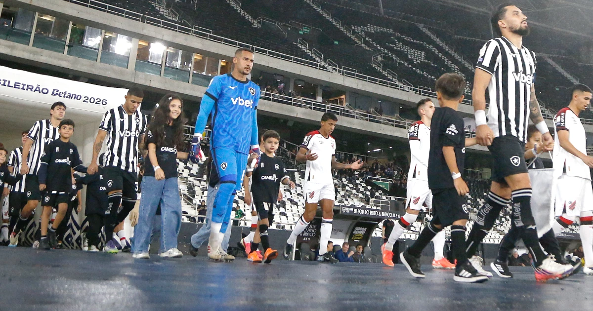Botafogo perde para o Athletico-pr no Nilton Santos e aumenta pressão por resultados