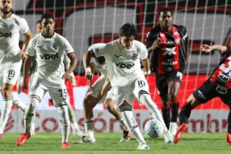 Botafogo PERDE PARA o Vitória EM atuação marcada POR polêmicas DE arbitragem