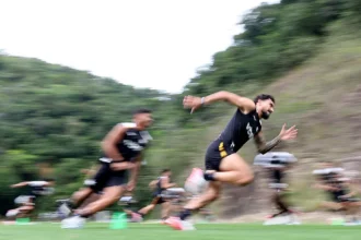 Botafogo realiza media day no CT Lonier antes de clássico contra o Fluminense