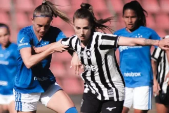 Botafogo sofre goleada do Cruzeiro e permanece na lanterna do Brasileirão Feminino