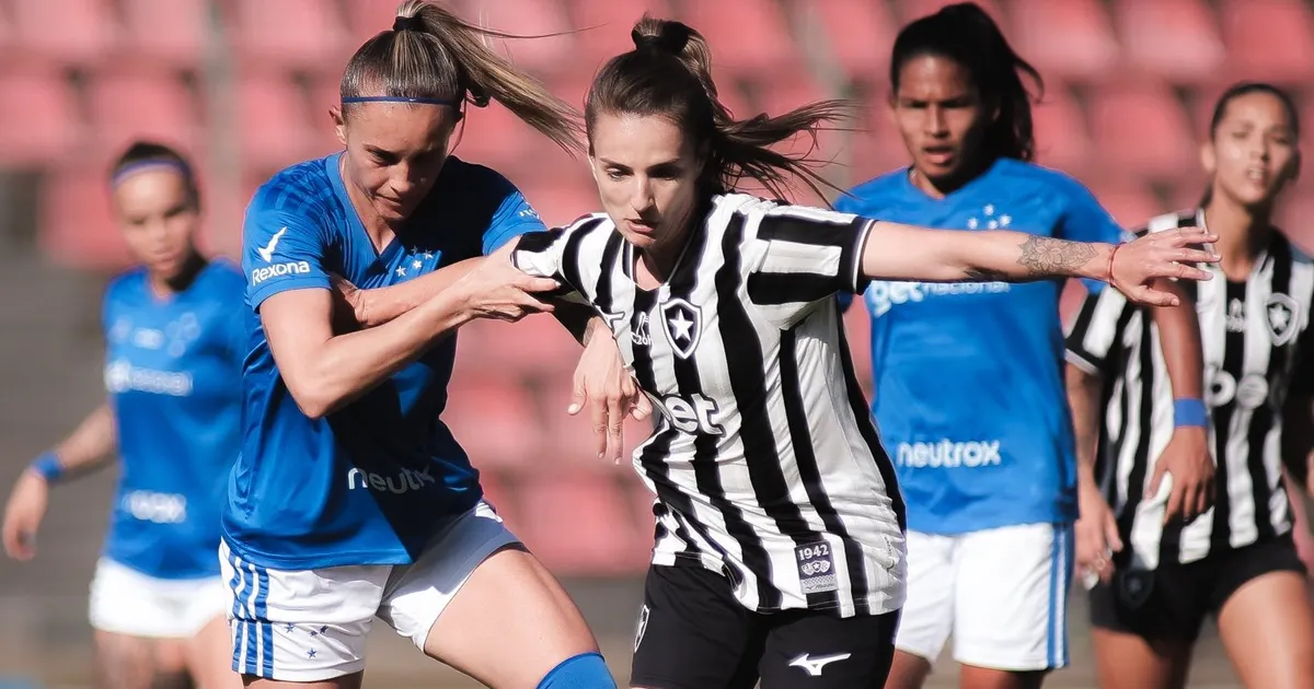 Botafogo sofre goleada do Cruzeiro e permanece na lanterna do Brasileirão Feminino