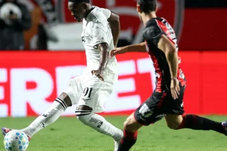 Botafogo sofre volume ofensivo recorde do Vitória em derrota no Brasileirão