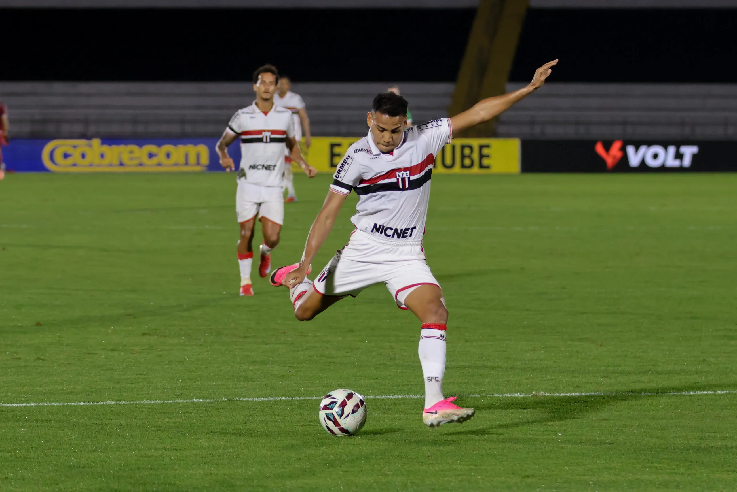 Botafogo-sp supera São Bernardo fora de casa e engata segunda vitória na Série B
