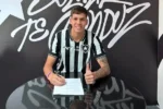 Botafogo supera concorrência e contrata atacante Matheus Henrique