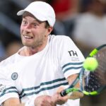 Botic van de Zandschulp elimina Medvedev e avança no Masters 1000 de Montréal